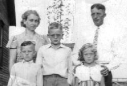 Bob and Nellie Mae Keesling Alspaugh with children in 1937