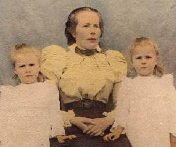 Phoebe Whittington Warren with twin daughters